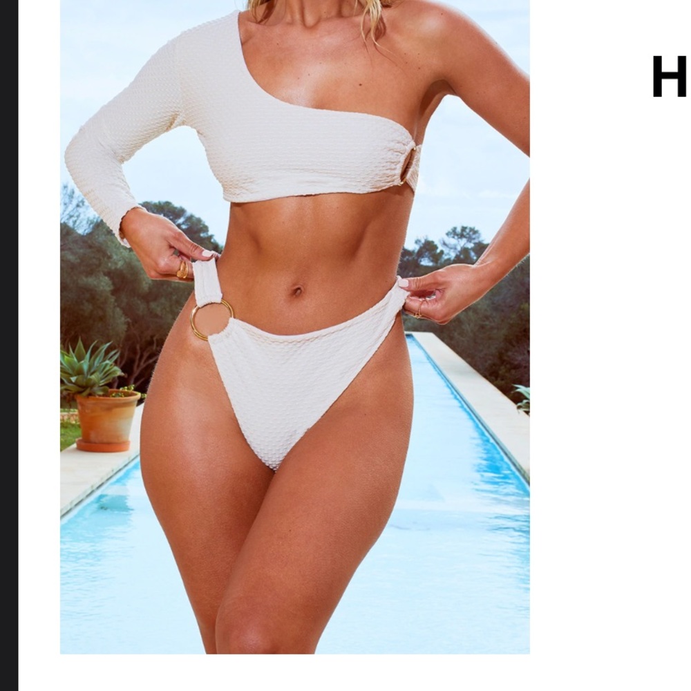 Pretty little thing bikini